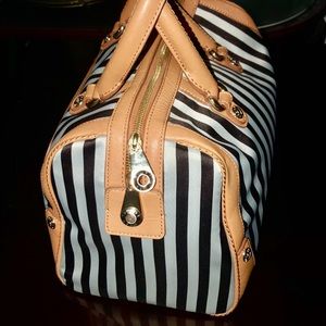 Henri Bendel Purse
